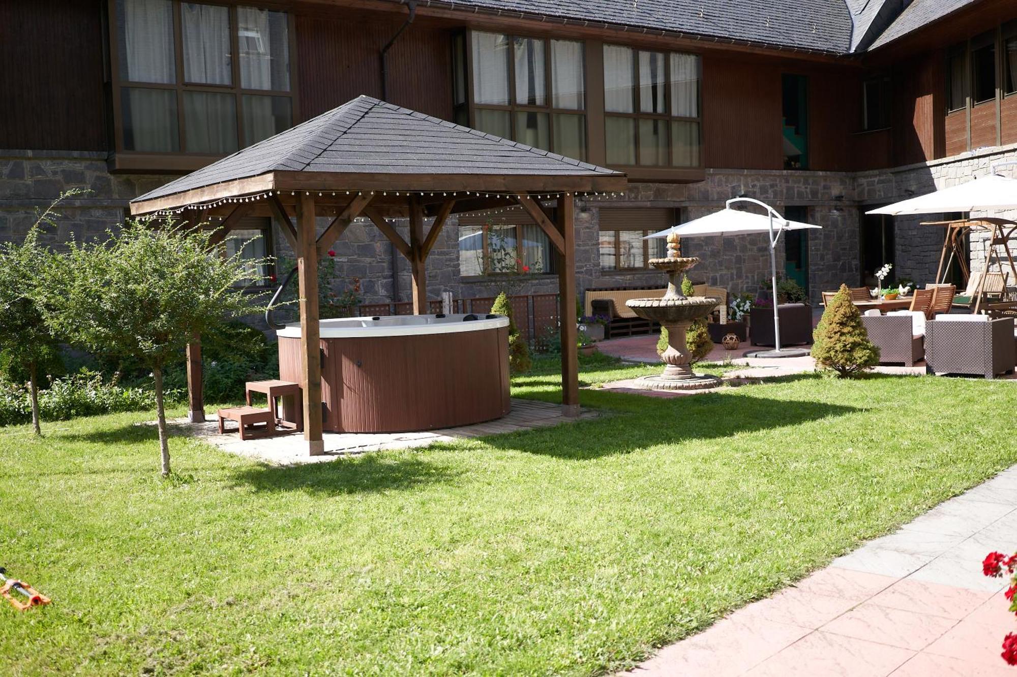 Gran Chalet Hotel & Petit Spa Vielha Kültér fotó